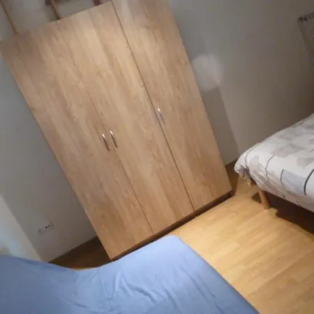 Daire De L'eau D'heure C23 Commodore Les Josephines *