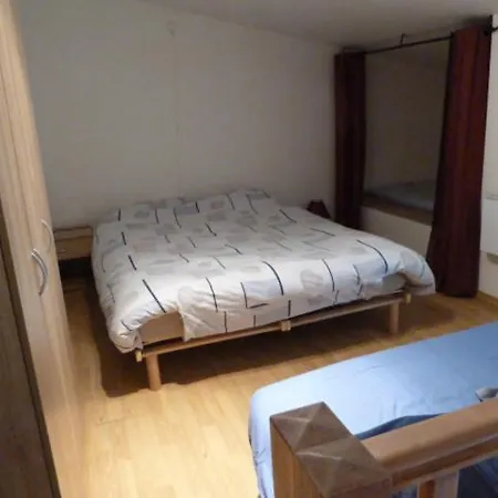 Daire De L'eau D'heure C23 Commodore Les Josephines Erpion